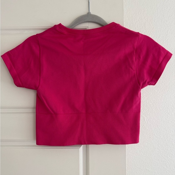 Aerie Offline Pink Cropped Short Sleeve Workout Top - Picture 4 of 4
